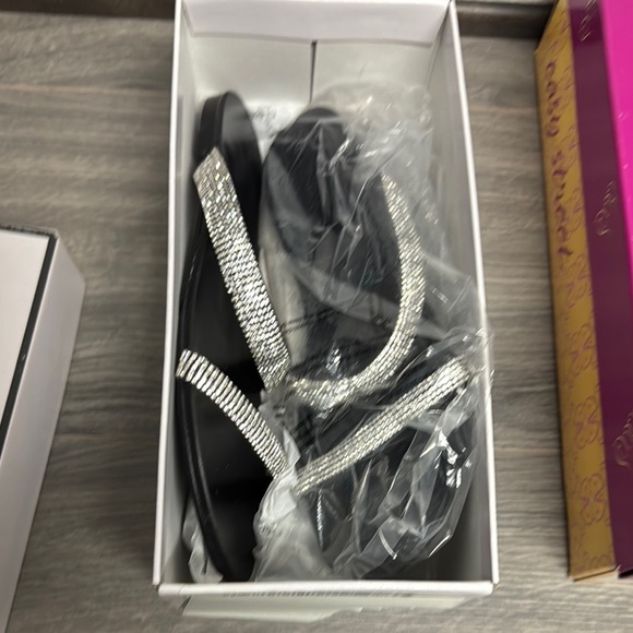 Guess ladies Nerica 2 embellished slide sandal - Picture 2 of 6